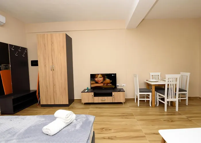 Mezani ホームステイ Vlorë