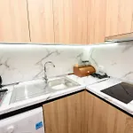 Проживание в семье Mezani *